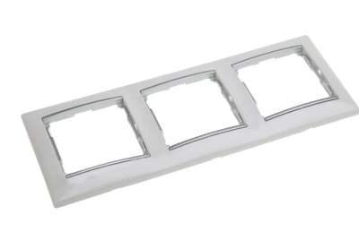 РВ-3-КБ Рамка 3местн. верт. КВАРТА (белый) IEK